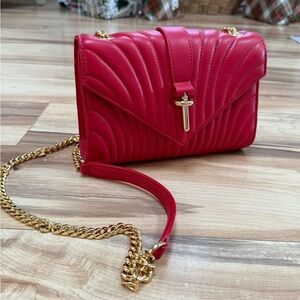 New! ❤️Elegant Red Quilted Shoulder Bag ❤️